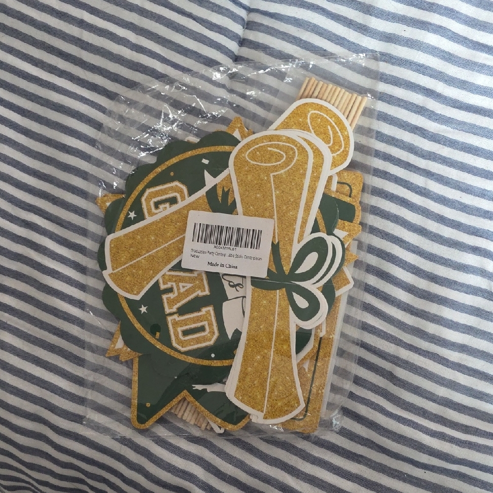 Green and Gold Graduation Banner Garland - Party Decoration
